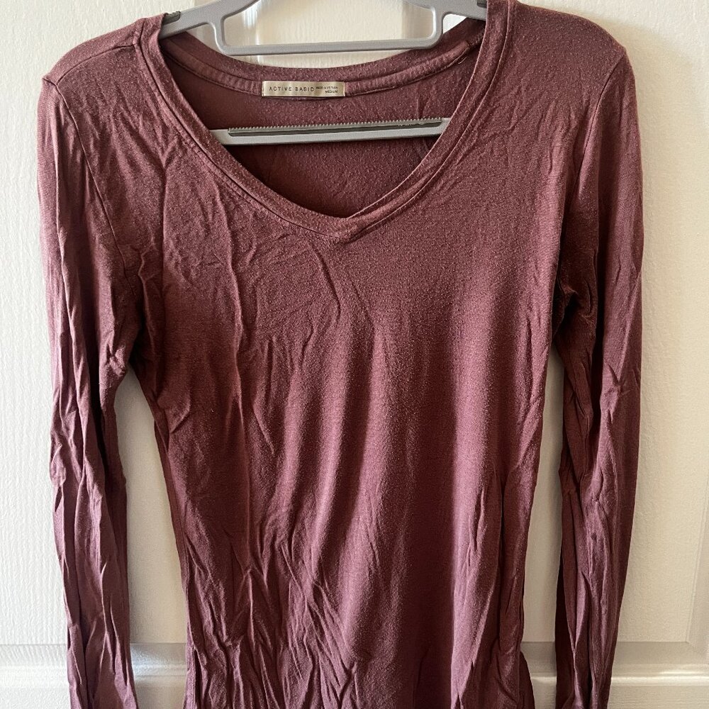 Active Basic V-neck Long sleeve Top